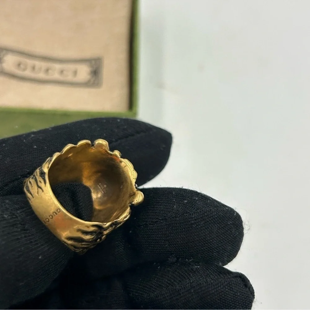 Gucci iconic Lionhead gold tone ring size 10.5 made in Italy